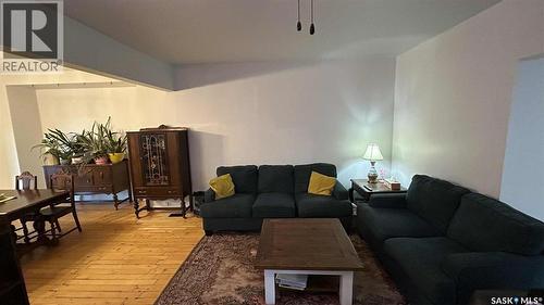 415 Prince Street, Hudson Bay, SK - Indoor Photo Showing Living Room