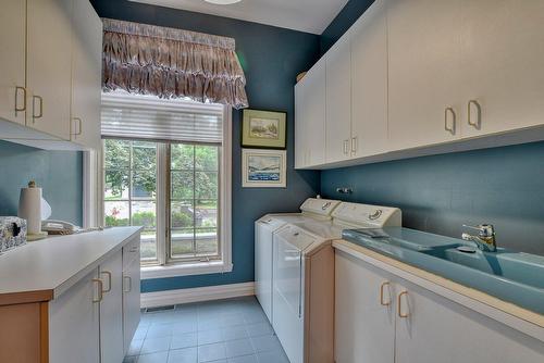 Salle d'eau - 7 Place De Briey, Lorraine, QC - Indoor Photo Showing Laundry Room
