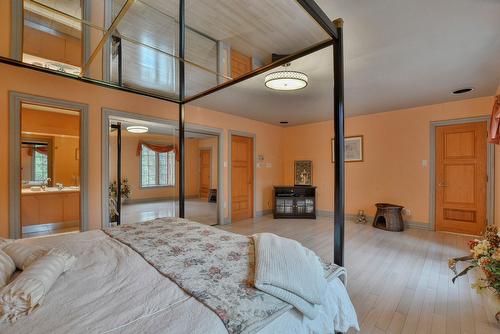 Chambre à coucher - 7 Place De Briey, Lorraine, QC - Indoor Photo Showing Bedroom