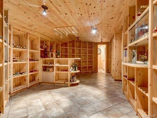 Cave à vin - 7 Place De Briey, Lorraine, QC - Indoor Photo Showing Other Room