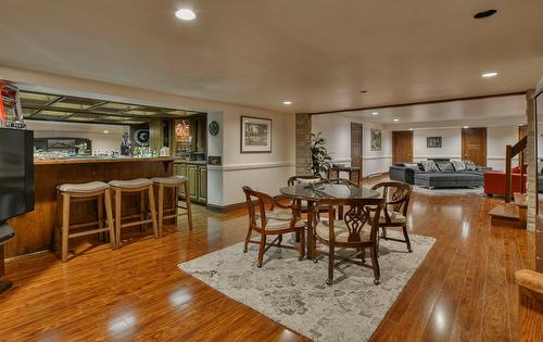 Salle familiale - 7 Place De Briey, Lorraine, QC - Indoor