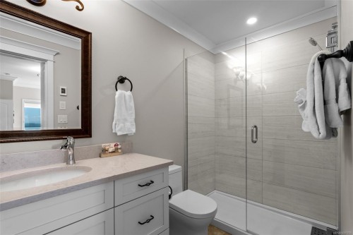 13B-1000 Sookepoint Pl, Sooke, BC - Indoor Photo Showing Bathroom