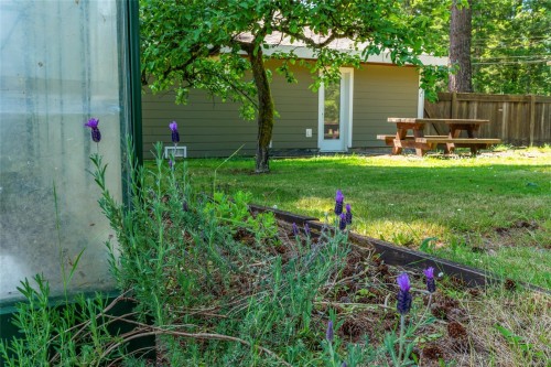 7115 Thompson Rd, Port Alberni, BC 