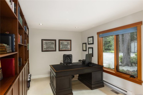 253 Chilton Rd, Salt Spring, BC 