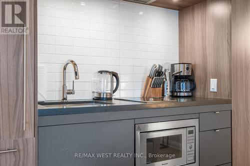 704 - 155 Yorkville Avenue, Toronto, ON - Indoor Photo Showing Other Room