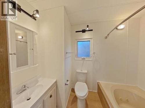 47-6271 Mcandrew Ave, Powell River, BC - Indoor Photo Showing Bathroom