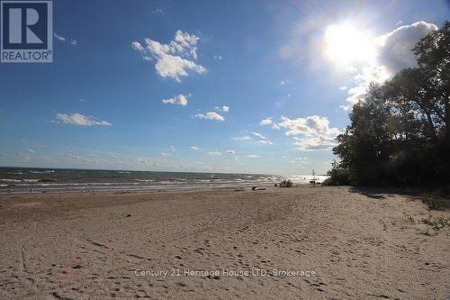 Waverly Beach - 349 Bassett Avenue, Fort Erie (Lakeshore), ON - Outdoor With View