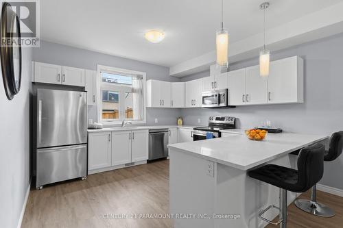 153 Summersides Boulevard, Pelham, ON - Indoor Photo Showing Kitchen With Stainless Steel Kitchen With Upgraded Kitchen