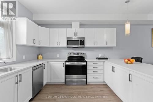 153 Summersides Boulevard, Pelham, ON - Indoor Photo Showing Kitchen With Stainless Steel Kitchen