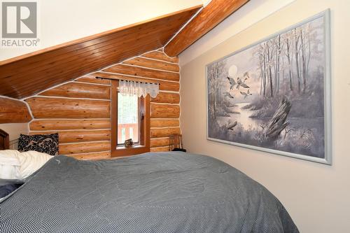 3740 Cameron Road, Eagle Bay, BC - Indoor Photo Showing Bedroom