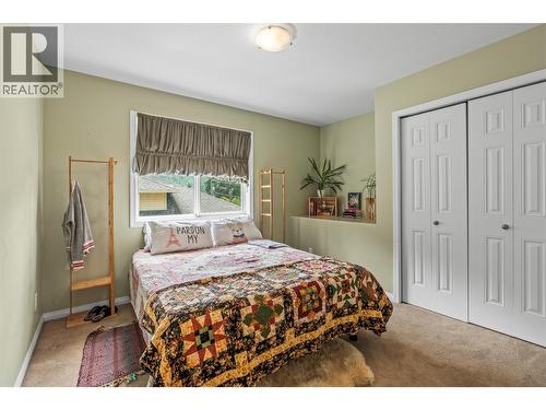 2907 Gyp Road, Falkland, BC - Indoor Photo Showing Bedroom