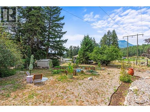 2907 Gyp Road, Falkland, BC - Outdoor