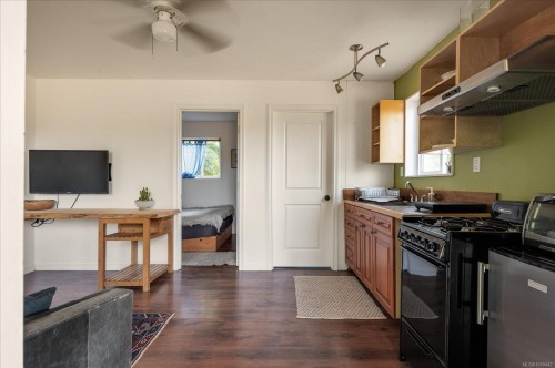 950 Bruce Ave, Nanaimo, BC 