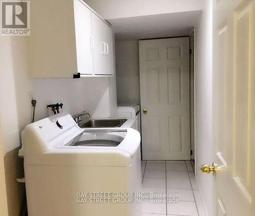 Bsmt - 1720 Village View Place, Mississauga, ON - Indoor Photo Showing Laundry Room