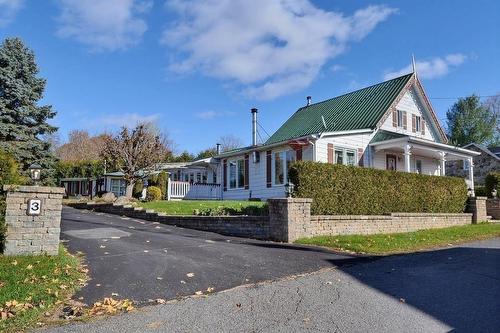 Parking - 3 Rue Girard, Saint-André-D'Argenteuil, QC - Outdoor