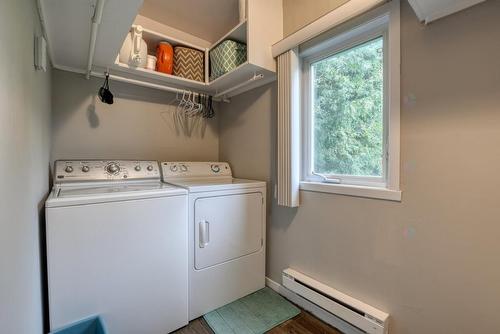 Laundry room - 3 Rue Girard, Saint-André-D'Argenteuil, QC - Indoor Photo Showing Laundry Room