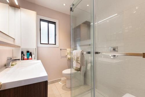 Salle de bains - 399 Av. Thorncrest, Dorval, QC - Indoor Photo Showing Bathroom