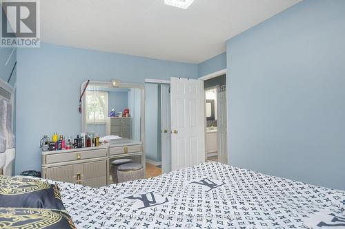 34 - 2700 Battleford Road, Mississauga, ON - Indoor Photo Showing Bedroom