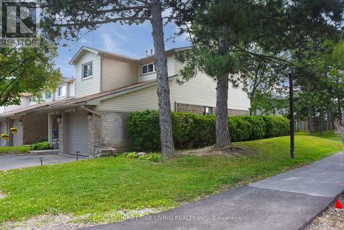34 - 2700 Battleford Road, Mississauga, ON - Outdoor