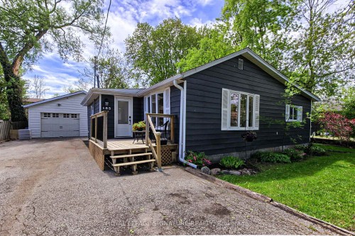185 Woodland Avenue  Georgina, ON L4P 2M9