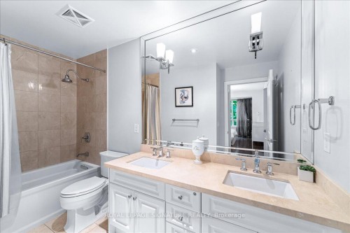 308-23 Rean Drive, Toronto, ON - Indoor Photo Showing Bathroom