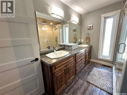2 Derby Lane, Big Shell, SK - Indoor Photo Showing Bathroom
