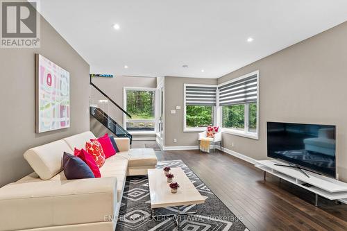 108 Edith Margaret Place, Ottawa, ON - Indoor Photo Showing Living Room