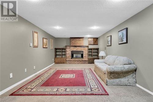 9 Gavin Drive, St. Catharines, ON - Indoor With Fireplace