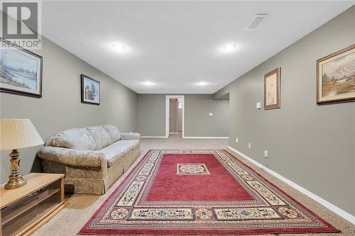9 Gavin Drive, St. Catharines, ON - Indoor Photo Showing Other Room