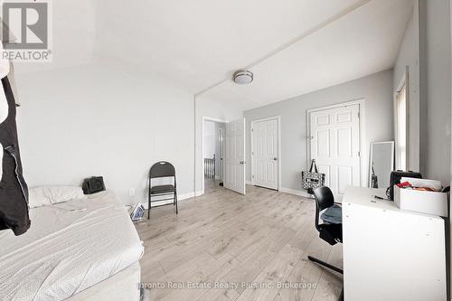 280 Cannon Street E, Hamilton, ON - Indoor Photo Showing Bedroom