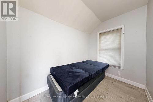 280 Cannon Street E, Hamilton, ON - Indoor Photo Showing Bedroom