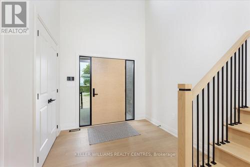 147 Lake Drive E, Georgina, ON - Indoor Photo Showing Other Room