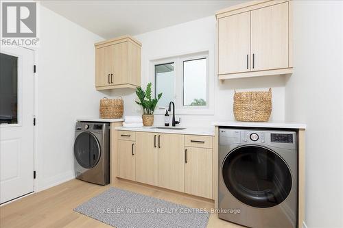 147 Lake Drive E, Georgina, ON - Indoor Photo Showing Laundry Room