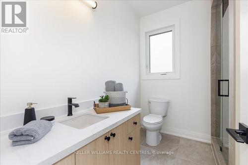 147 Lake Drive E, Georgina, ON - Indoor Photo Showing Bathroom