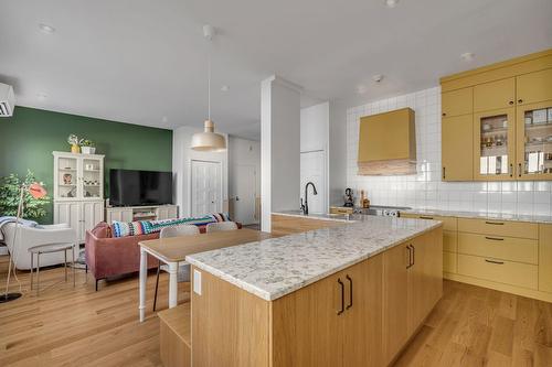 Cuisine - 303-43 Rue D'Auteuil, Québec (La Cité-Limoilou), QC - Indoor Photo Showing Kitchen With Upgraded Kitchen