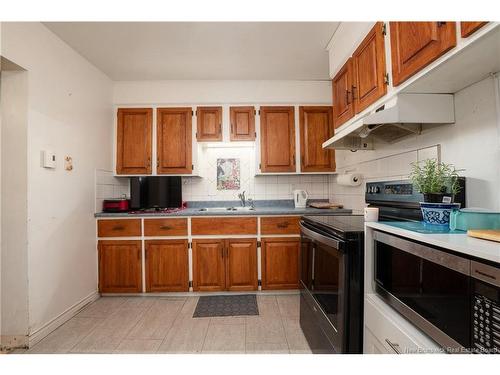 60 Elm St, Moncton, NB 