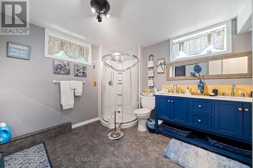 11807 Loyalist Parkway, Prince Edward County (Hallowell Ward), ON - Indoor Photo Showing Bathroom