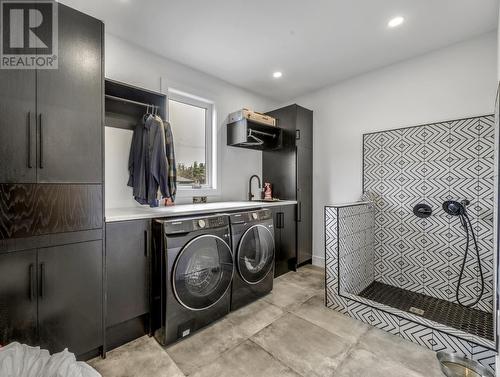 46 Middle Ledge Drive, Logy Bay, NL - Indoor Photo Showing Laundry Room