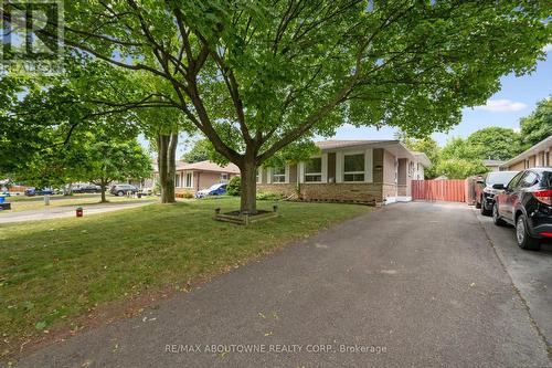 1370 Roylen Road, Oakville, ON - Outdoor