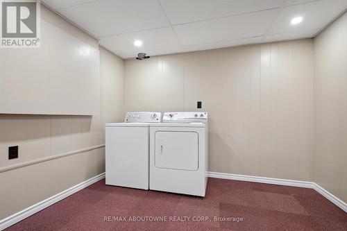 1370 Roylen Road, Oakville, ON - Indoor Photo Showing Laundry Room