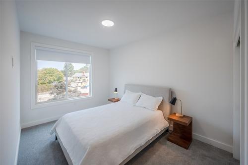 107-770 Argyle Street, Penticton, BC - Indoor Photo Showing Bedroom