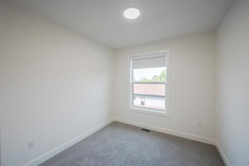 107-770 Argyle Street, Penticton, BC - Indoor Photo Showing Other Room