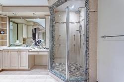 Ensuite bathroom - 
