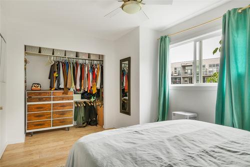 21-1985 Burtch Road, Kelowna, BC - Indoor Photo Showing Bedroom