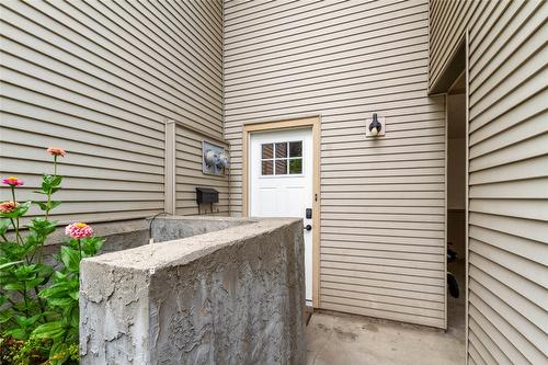 21-1985 Burtch Road, Kelowna, BC - Outdoor