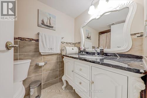 1004 - 10 Markbrook Lane, Toronto, ON - Indoor Photo Showing Bathroom