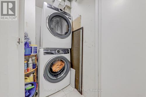1004 - 10 Markbrook Lane, Toronto, ON - Indoor Photo Showing Laundry Room