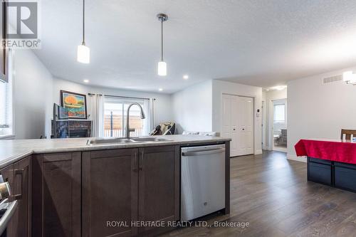 151 Rollins Drive, Belleville (Belleville Ward), ON - Indoor Photo Showing Kitchen