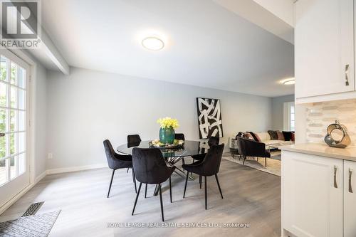 198 Romfield Circuit, Markham, ON - Indoor Photo Showing Dining Room