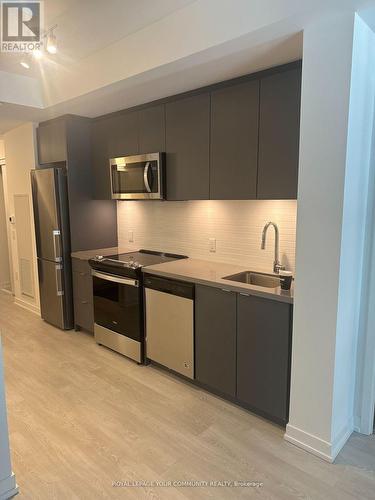 225 - 8868 Yonge Street, Richmond Hill, ON - Indoor Photo Showing Kitchen